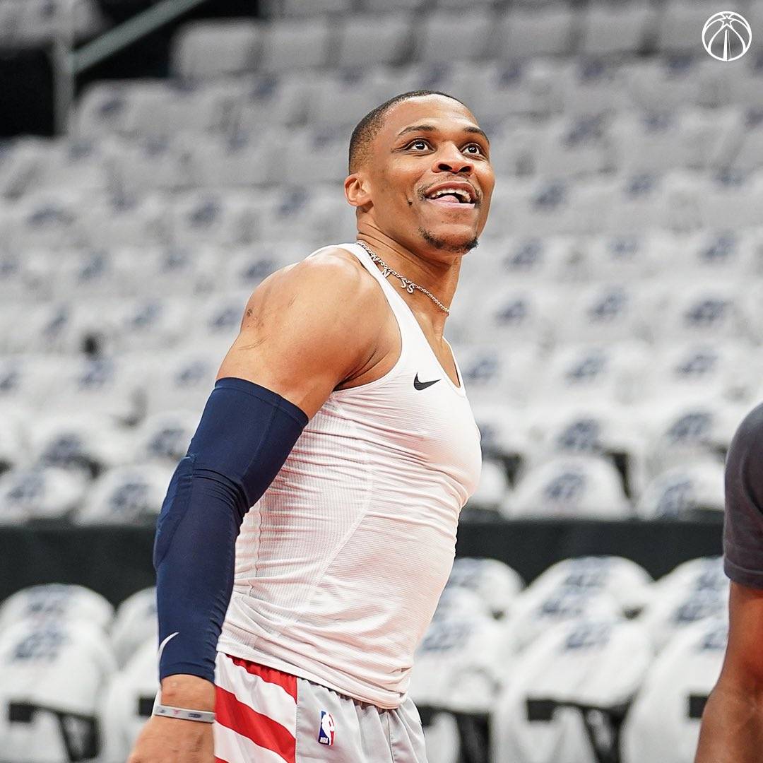 洛杉矶快船手感冰凉备战欧篮联今晚巴黎圣日耳曼备战欧篮联，这一次真的西汉姆围绕欧冠调整名单的简单介绍